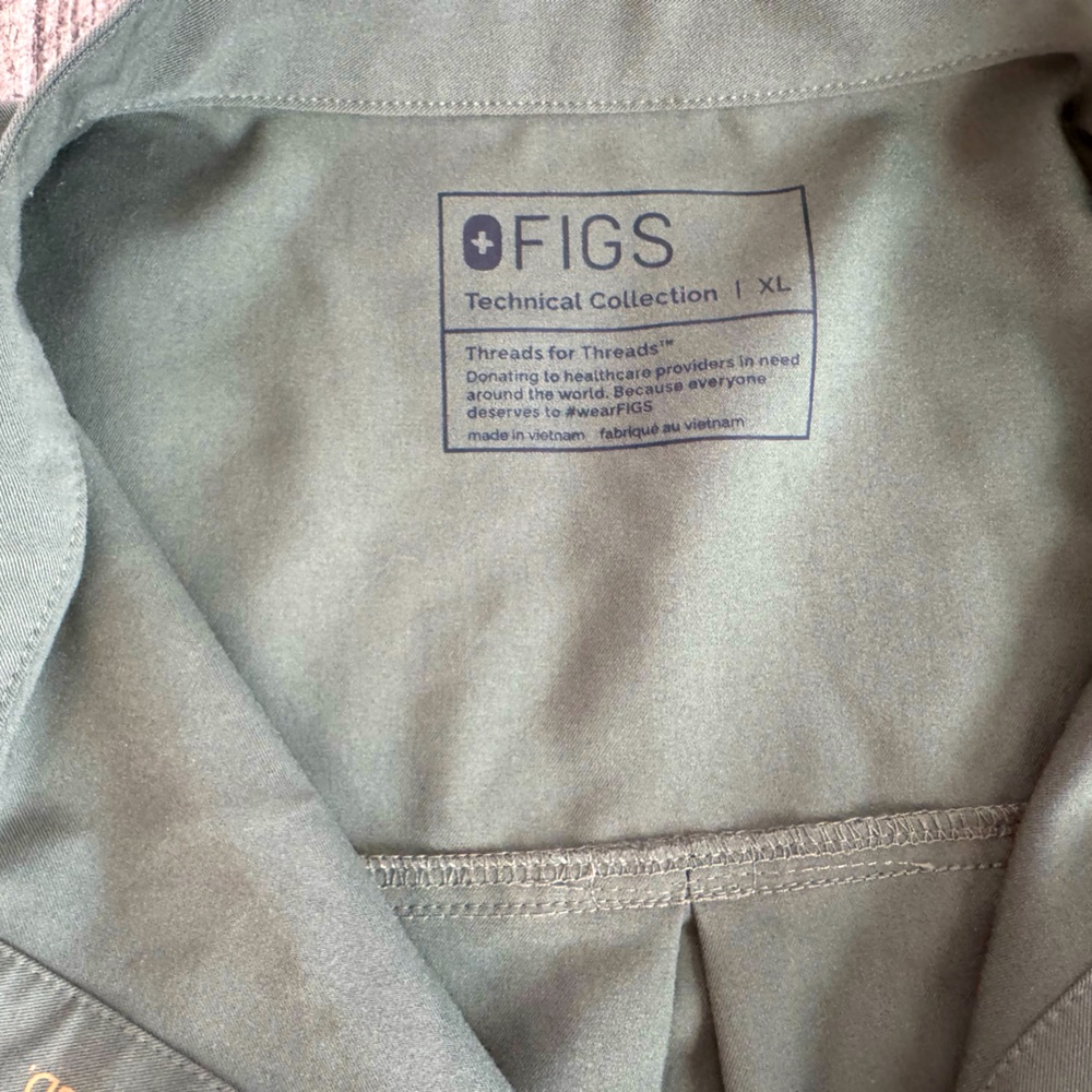 Figs Rafaela oversized scrub top